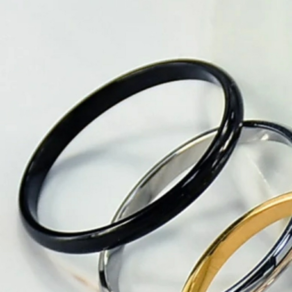 NEW Simple 2mm Black Band Ring - Picture 2 of 4